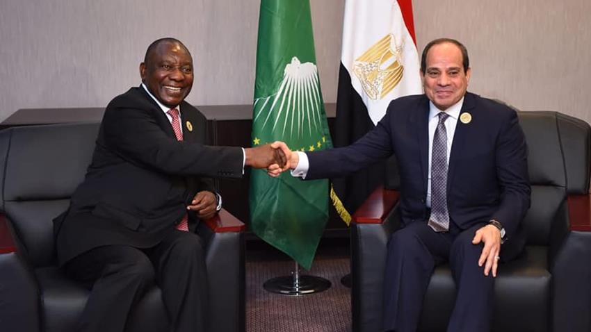 الرئيس عبد الفتاح السيسي يلتقي بنظيره الجنوب أفريقي بنيامي في النيجر الرئيس عبد الفتاح السيسي يلتقي بنظيره الجنوب أفريقي بنيامي في النيجر