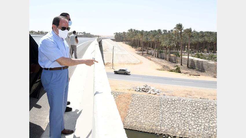الرئيس عبد الفتاح السيسي يقوم بجولة تفقدية لبعض قطاعات الطريق الدائري الأوسطي الرئيس عبد الفتاح السيسي يقوم بجولة تفقدية لبعض قطاعات الطريق الدائري الأوسطي