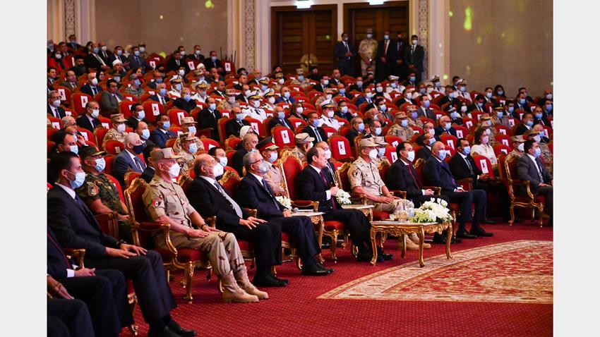 الرئيس عبد الفتاح السيسي يشهد الندوة التثقيفية الرابعة والثلاثين للقوات المسلحة الرئيس عبد الفتاح السيسي يشهد الندوة التثقيفية الرابعة والثلاثين للقوات المسلحة