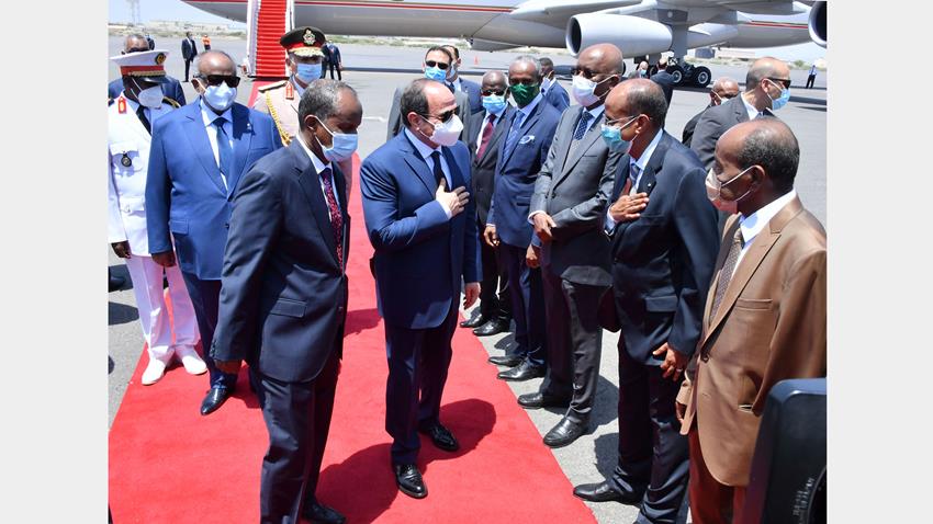 الرئيس عبد الفتاح السيسي يصل إلى دولة جيبوتي لعقد جلسة مباحثات ثنائية مع رئيس جيبوتي