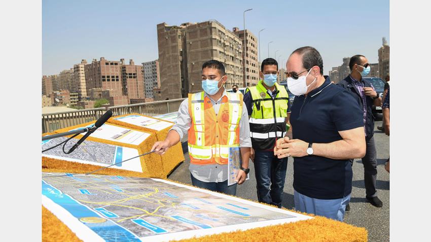 الرئيس عبد الفتاح السيسي يقوم بجولة تفقدية لمتابعة أعمال التطوير للطريق الدائري