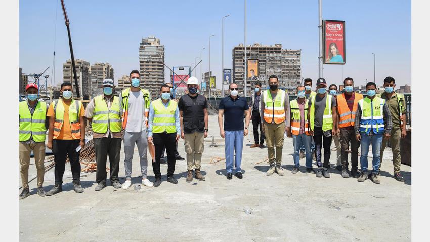 الرئيس عبد الفتاح السيسي يقوم بجولة تفقدية لمتابعة أعمال التطوير للطريق الدائري