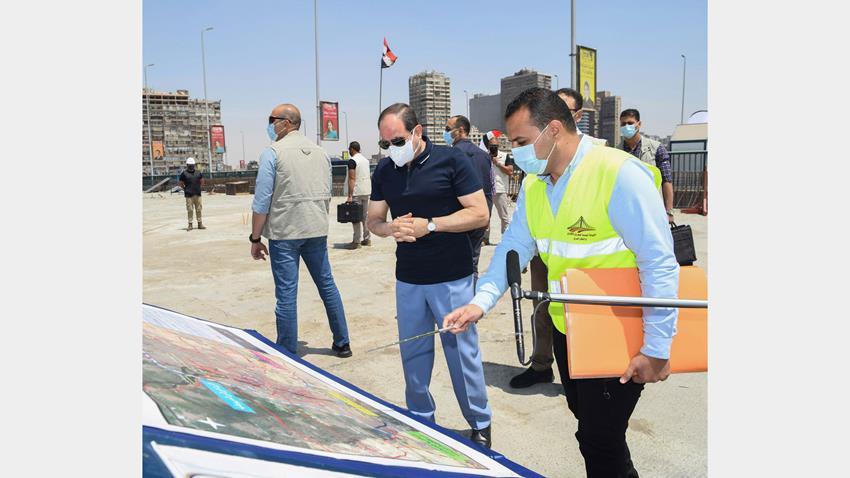 الرئيس عبد الفتاح السيسي يقوم بجولة تفقدية لمتابعة أعمال التطوير للطريق الدائري