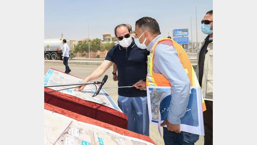 الرئيس عبد الفتاح السيسي يقوم بجولة تفقدية لمتابعة أعمال التطوير للطريق الدائري