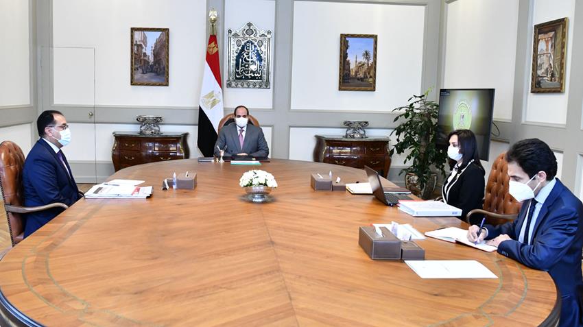 الرئيس عبد الفتاح السيسي يجتمع برئيس مجلس الوزراء ورئيس المجلس القومي للمرأة