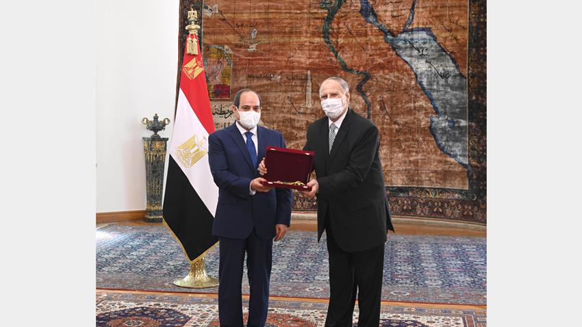 الرئيس عبد الفتاح السيسي يشهد أداء حلف اليمين للمستشار حسين مصطفى فتحي رئيسًا لهيئة قضايا الدولة
