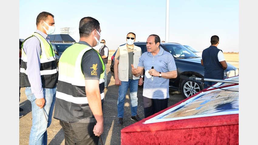 الرئيس عبد الفتاح السيسي يتفقد مشروعات تطوير شبكة محاور وطرق الساحل الشمالي