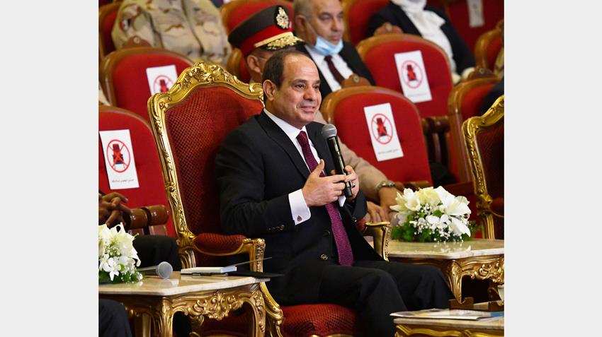 الرئيس عبد الفتاح السيسي يشهد الندوة التثقيفية الرابعة والثلاثين للقوات المسلحة