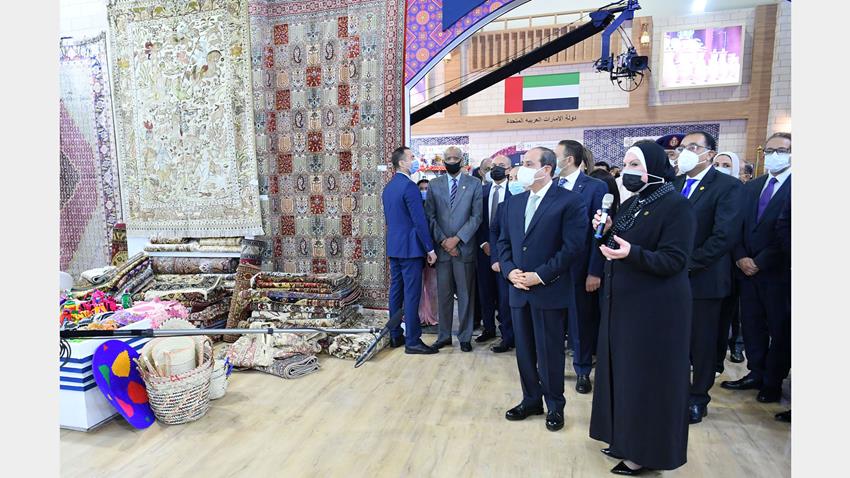 الرئيس عبد الفتاح السيسي يفتتح معرض تراثنا للحرف اليدوية والمنتجات التراثية