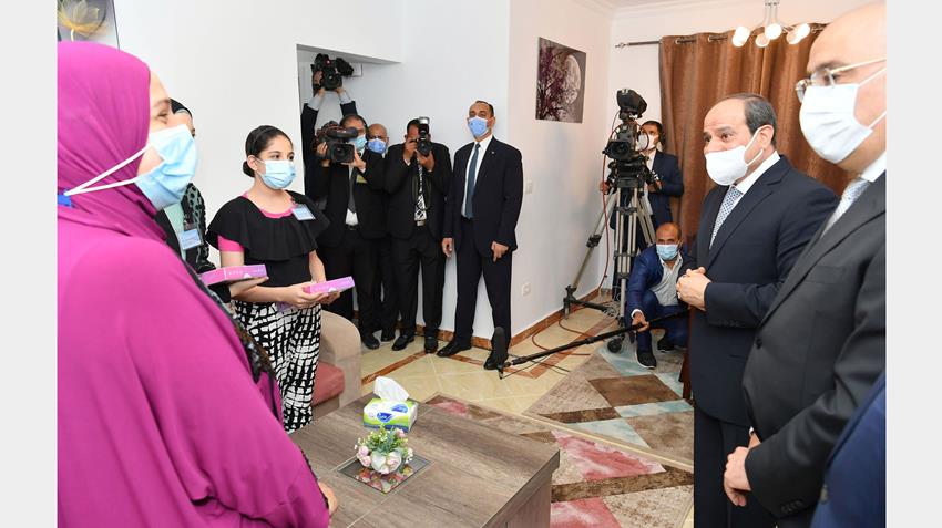 الرئيس عبد الفتاح السيسي يفتتح مجموعة مشروعات إسكان بديل المناطق غير الآمنة من منطقة ٦ أكتوبر