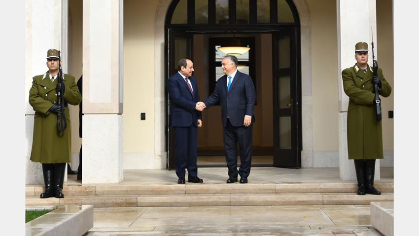 الرئيس عبد الفتاح السيسي يعقد جلسة مباحثات مع رئيس الوزراء المجري بمقر رئاسة الوزراء ببودابست