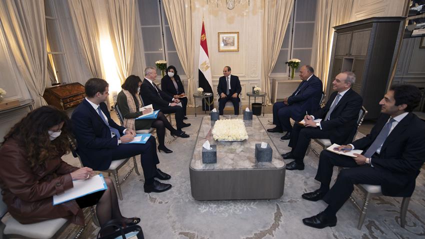 الرئيس عبد الفتاح السيسي يلتقي وزير الاقتصاد والمالية الفرنسي بالعاصمة باريس