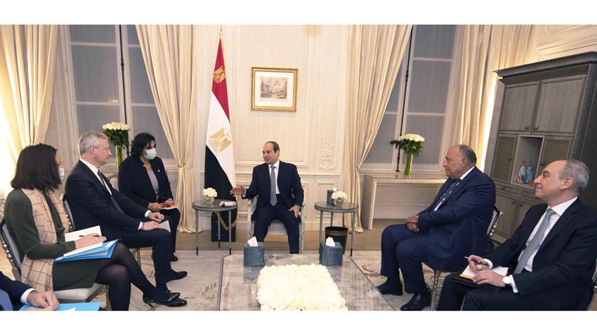 الرئيس عبد الفتاح السيسي يلتقي وزير الاقتصاد والمالية الفرنسي بالعاصمة باريس