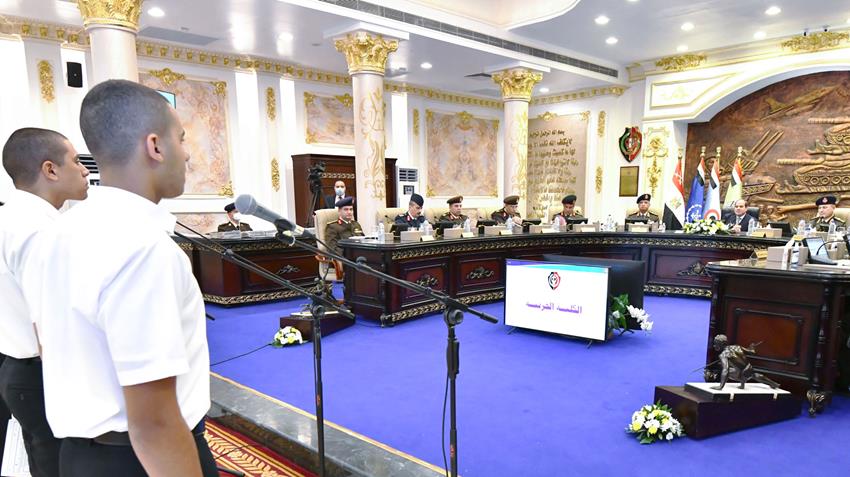 الرئيس عبد الفتاح السيسي يحضر اختبارات كشف الهيئة للطلبة الجدد المتقدمين للكليات والمعاهد العسكرية
