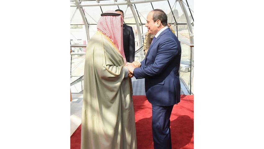 الرئيس عبد الفتاح السيسي يصل إلى دولة الكويت الشقيقة