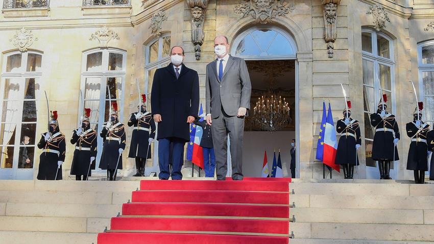 الرئيس عبد الفتاح السيسي يلتقي رئيس وزراء فرنسا
