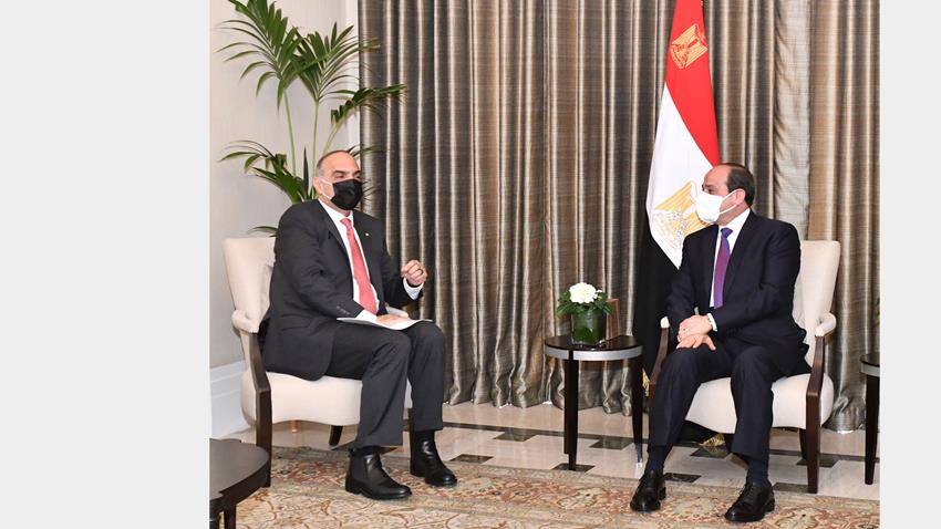 الرئيس عبد الفتاح السيسي يلتقي رئيس الوزراء الأردني