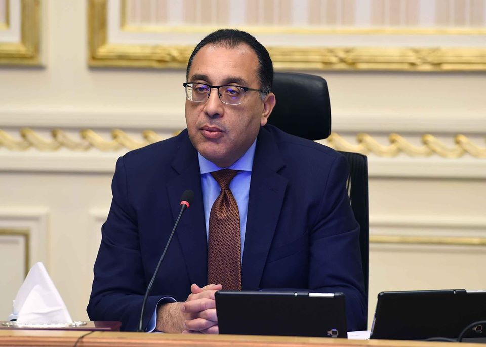 الحكومة تنفى السماح للشركات الاستثمارية بمشروع 1.5 مليون فدان ببيع أراضى الحكومة تنفى السماح للشركات الاستثمارية بمشروع 1.5 مليون فدان ببيع أراضى