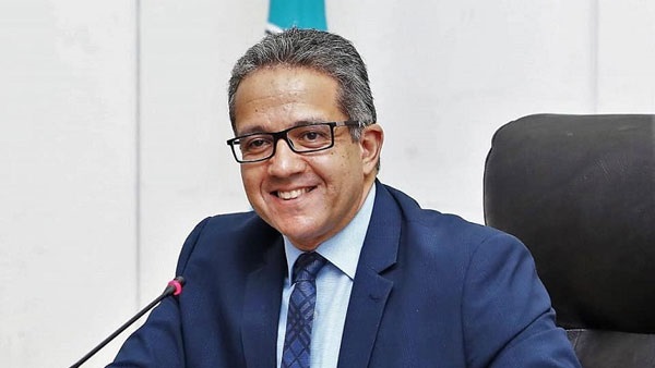 وزير الآثار يكشف مصير المقرات الحكومية الأثرية بعد الانتقال للعاصمة الإدارية وزير الآثار يكشف مصير المقرات الحكومية الأثرية بعد الانتقال للعاصمة الإدارية