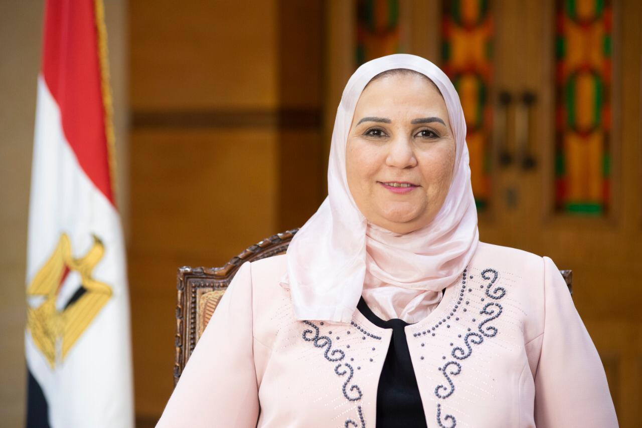 وزيرة التضامن: 500 ألف مشروع للسيدات ومدارس اجتماعية ضمن حياة كريمة وزيرة التضامن: 500 ألف مشروع للسيدات ومدارس اجتماعية ضمن حياة كريمة