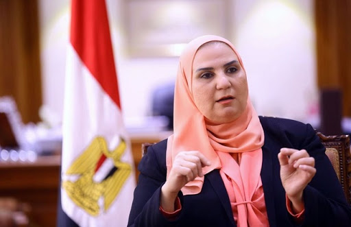 مستشارة وزيرة التضامن: تابلت لكل رائدة ريفية ضمن برنامج «الألف يوم الأولى» مستشارة وزيرة التضامن: تابلت لكل رائدة ريفية ضمن برنامج «الألف يوم الأولى»
