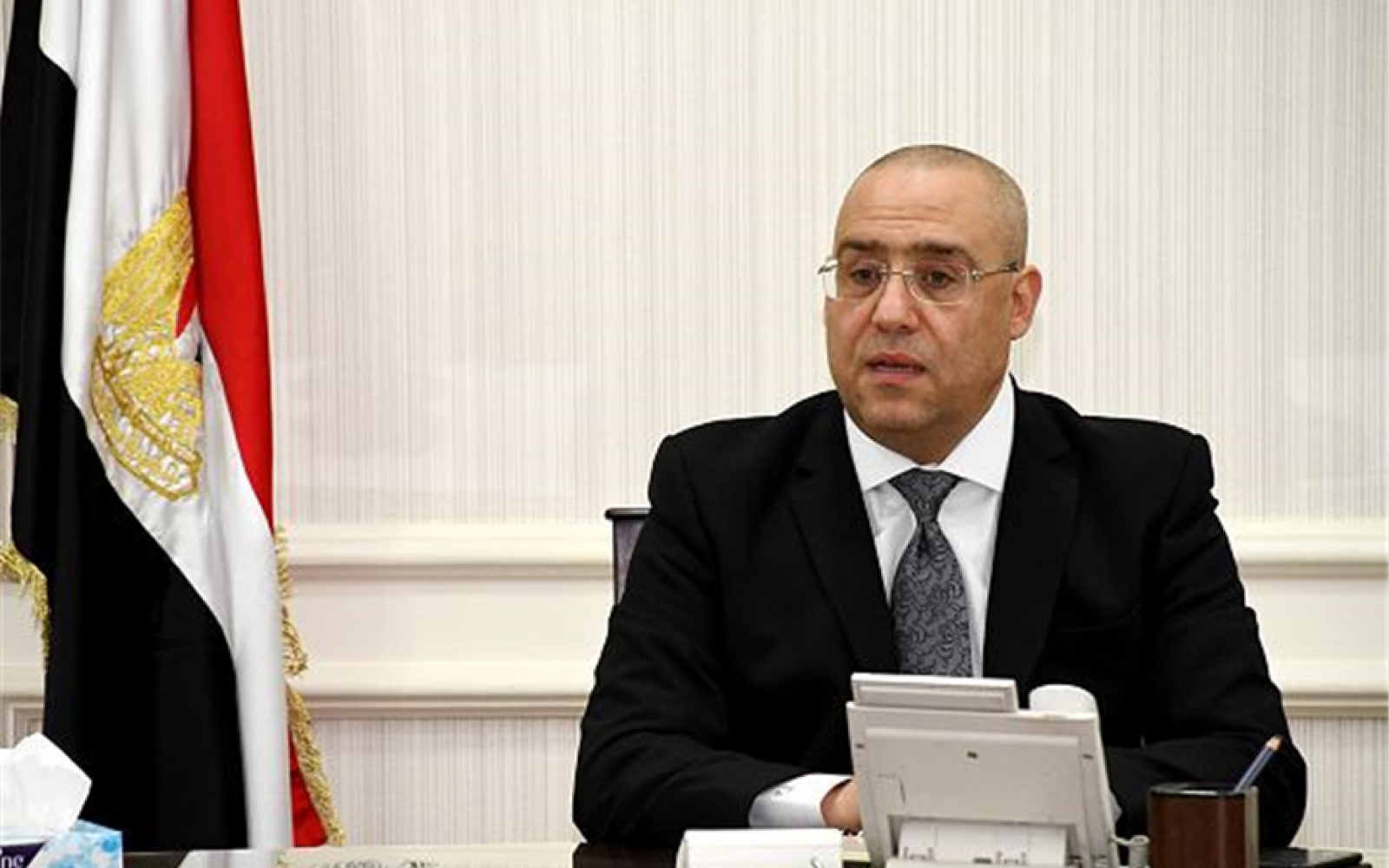 وزير الإسكان يكشف تفاصيل وحجم المشروعات الجارى تنفيذها بمدينه ٦ أكتوبر الجديدة وزير الإسكان يكشف تفاصيل وحجم المشروعات الجارى تنفيذها بمدينه ٦ أكتوبر الجديدة