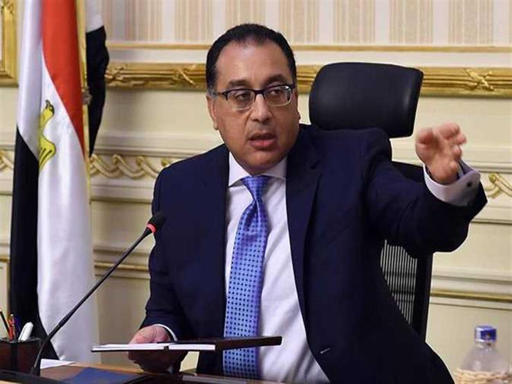 رئيس الوزراء يجرى حوار مجتمعيا مع أهالى مناطق القاهرة التاريخية حول تطويرها رئيس الوزراء يجرى حوار مجتمعيا مع أهالى مناطق القاهرة التاريخية حول تطويرها