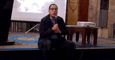 رئيس الوزراء يجرى حوارا مع خبراء ومخططين بشأن تطوير القاهرة التاريخية رئيس الوزراء يجرى حوارا مع خبراء ومخططين بشأن تطوير القاهرة التاريخية