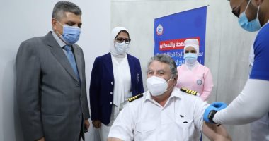 الصحة تعلن بدء تطعيم العاملين فى قطاع السياحة بالبحر الأحمر وجنوب سيناء