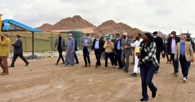 وزيرة البيئة ومحافظ جنوب سيناء يتابعان منظومة المعالجة وفرز المخلفات.. صور