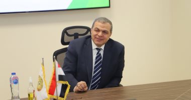 القوى العاملة: تعيين 21 شابا والتفتيش على 231 منشأة بالوادي الجديد القوى العاملة: تعيين 21 شابا والتفتيش على 231 منشأة بالوادي الجديد