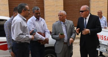 محافظ قنا يجرى جولة ميدانية لمتابعة تجديد شبكات المياه بمنطقة الكنوز محافظ قنا يجرى جولة ميدانية لمتابعة تجديد شبكات المياه بمنطقة الكنوز