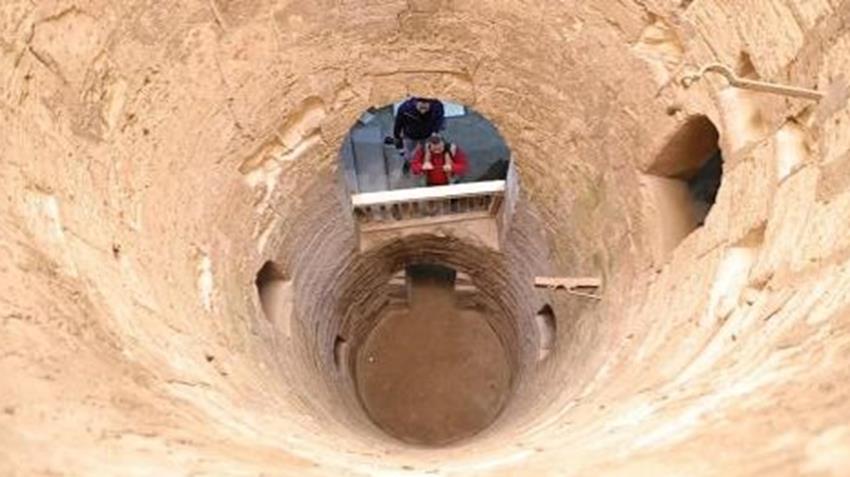 تطوير وخفض منسوب المياه الجوفية بمقابر كوم الشقافة