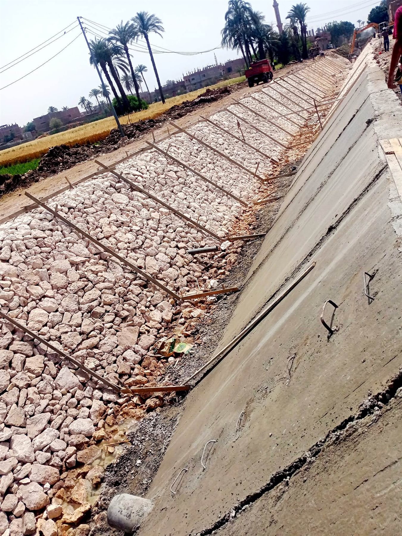 تبطين وتأهيل ترعة "سيالة أولاد يحيى" بمركز دار السلام  بسوهاج