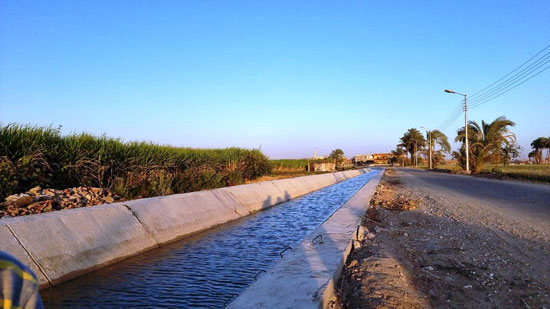 تأهيل وتبطين ترع شرق طهطا بمحافظة سوهاج