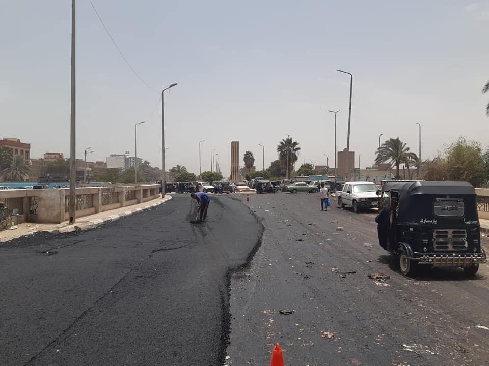 رصف 6 شوارع رئيسية بحي العامرية أول