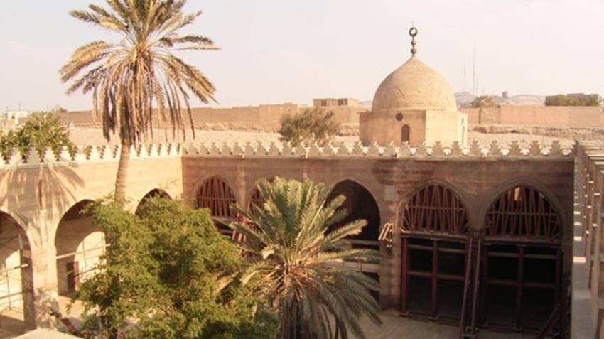 ترميم الجامع الأزرق الأثري بالقاهرة