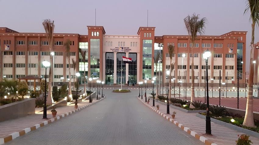 افتتاح جامعة القاهرة الجديدة التكنولوجية