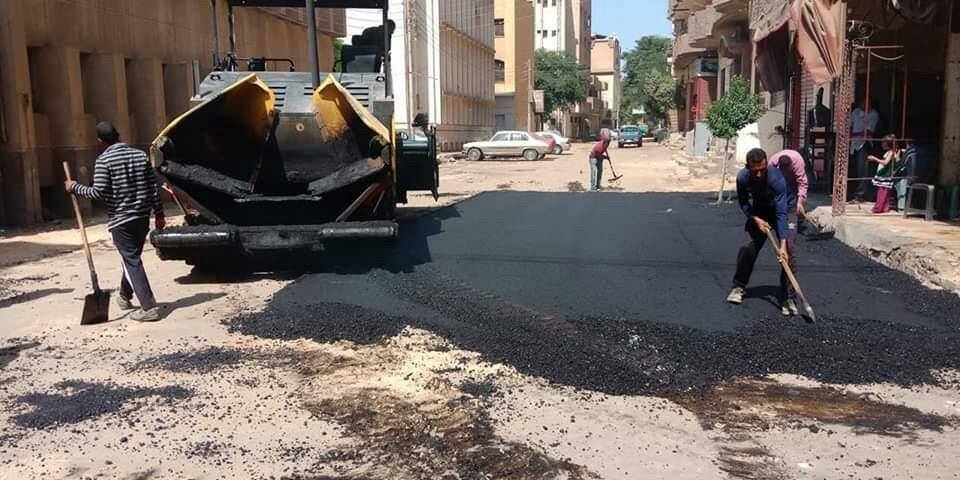 رصف شارع طراد النيل الواصل من طريق أخميم سوهاج