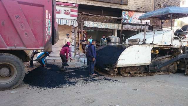 رصف وتطوير شارع التحرير "المستشفي" بمدينة كفر صقر