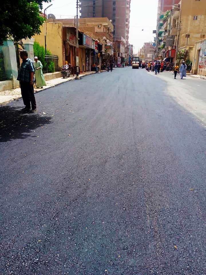 رصف شارع بورسعيد بمدينة طهطا